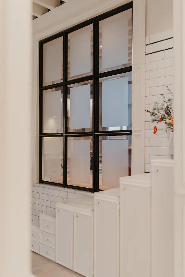 Blue Bird Residence Suite Moriaan Antwerp 0*,